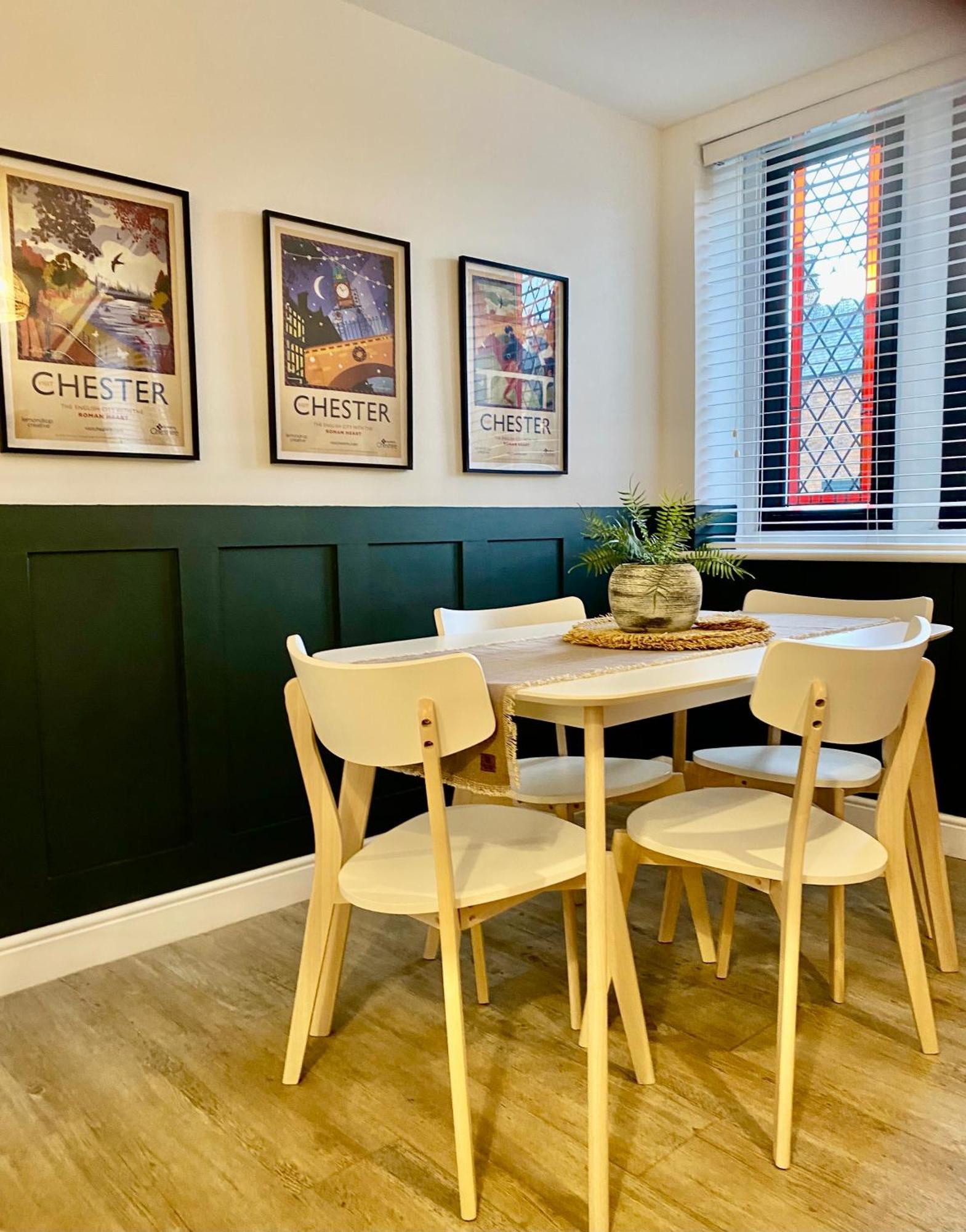 Boutique Chapel Apartment Within City Walls Chester Ngoại thất bức ảnh