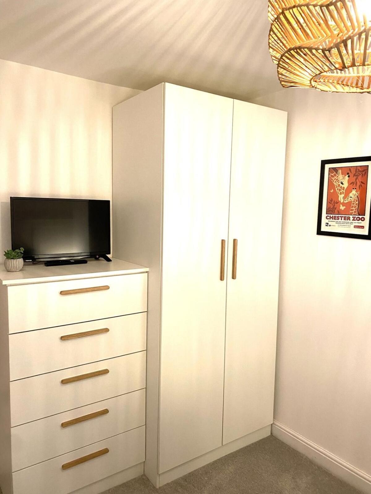 Boutique Chapel Apartment Within City Walls Chester Ngoại thất bức ảnh
